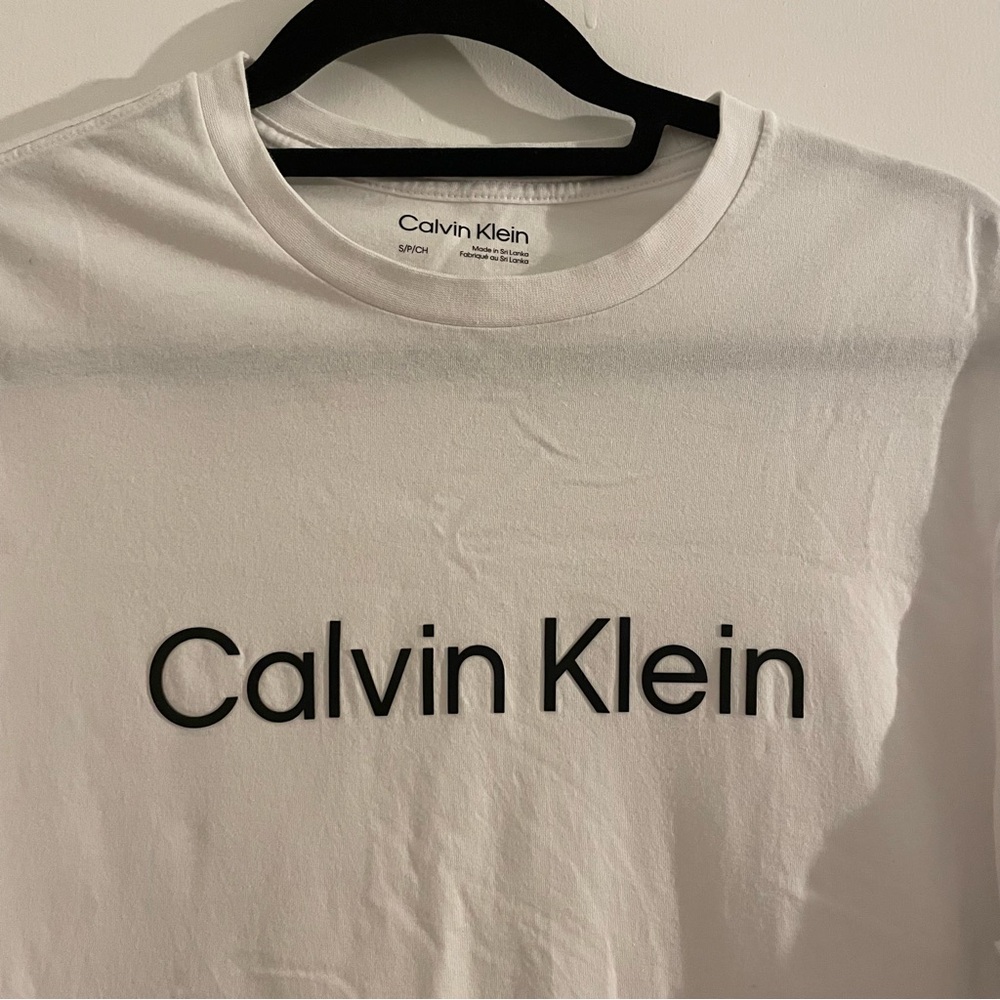 Calvin Klein white basic tshirt